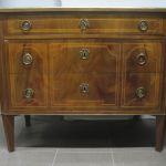 520 1194 CHEST OF DRAWERS